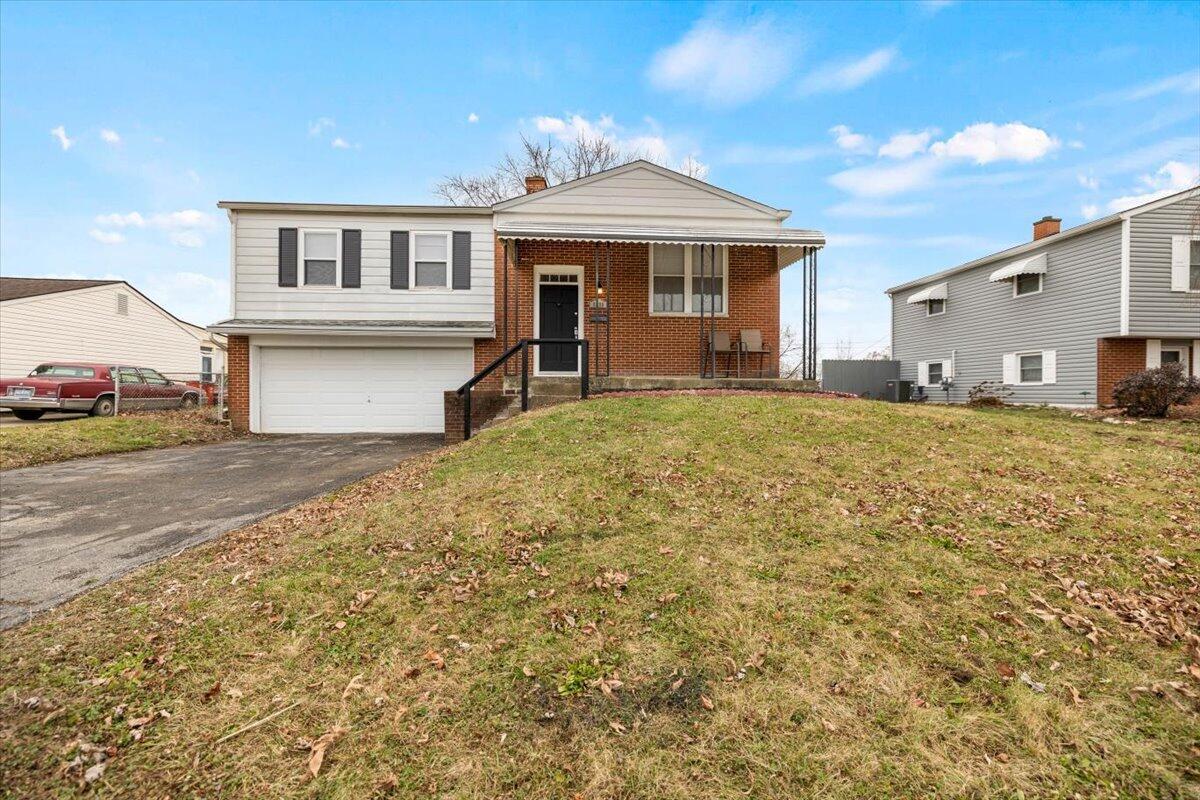 5226 Edgeview Road Columbus, OH 43207 - Photo 1 of 25 01-Front-5226 Edgeview Rd -001