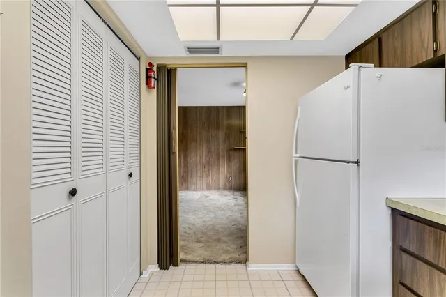 an empty room with a empty space