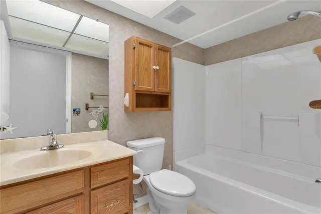 $350,000 | 820 Ambassador Loop, Tampa, FL 33613