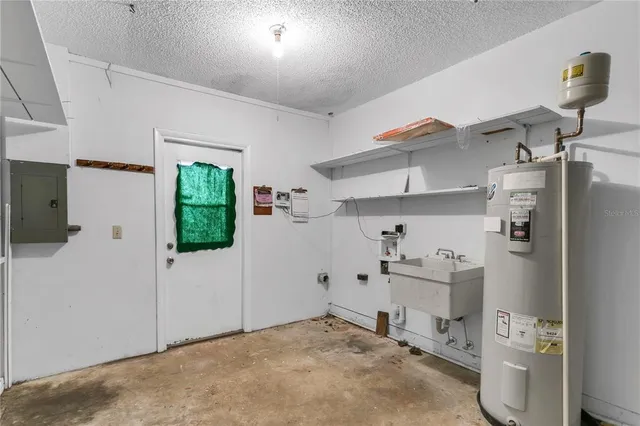 $350,000 | 820 Ambassador Loop, Tampa, FL 33613