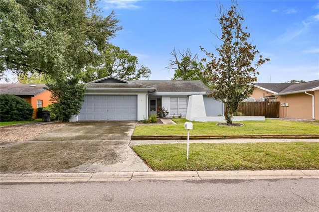 $350,000 | 820 Ambassador Loop, Tampa, FL 33613