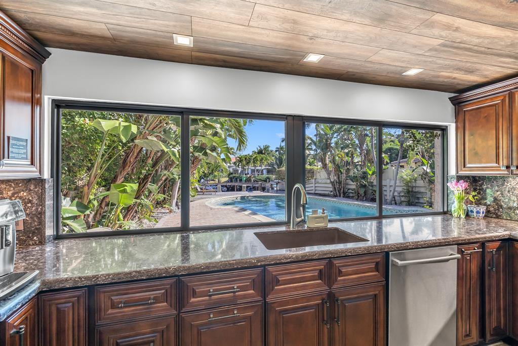 2801 Northeast 48th Court Lighthouse Point, FL 33064 - Photo 16 of 50