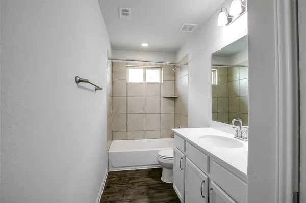 $2,200 | 100 Earl Keen Street, Leander, TX 78641