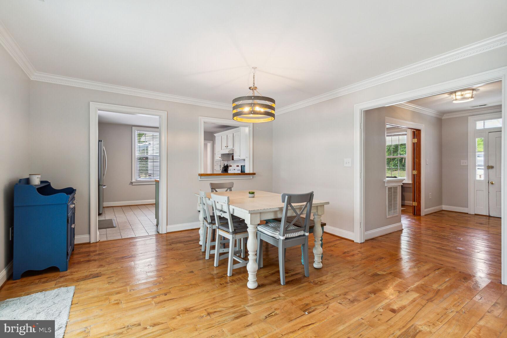 18221 Barnesville Road Barnesville, MD 20838 - Photo 19 of 41 Dining Room to Foyer