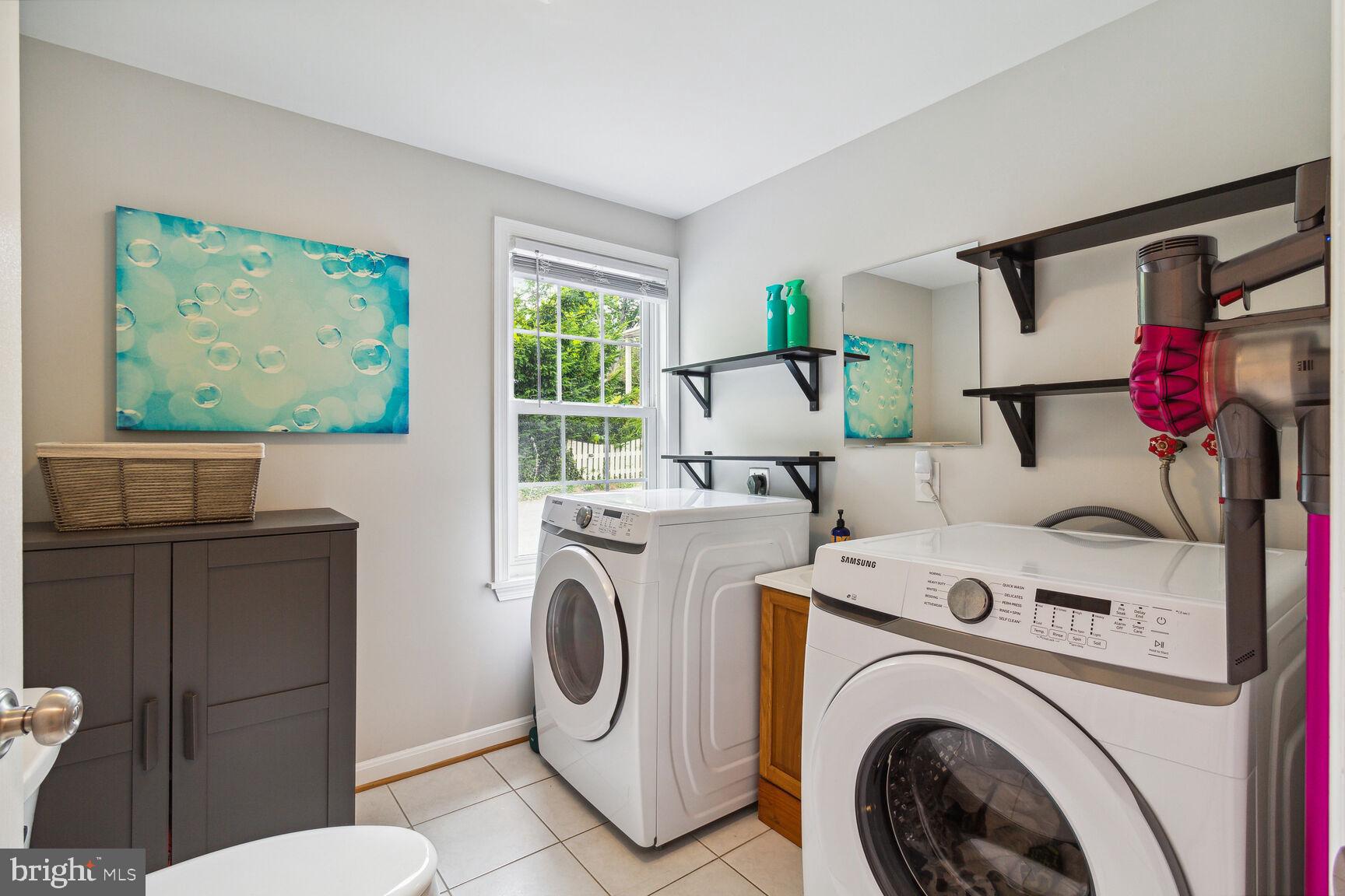 18221 Barnesville Road Barnesville, MD 20838 - Photo 25 of 41 Laundry room