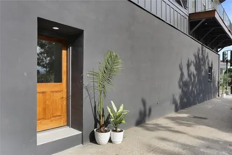 $1,275,000 | 2101 Esplanade Avenue, New Orleans, LA 70119