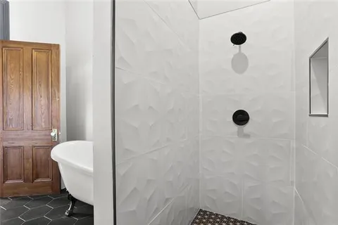 $1,275,000 | 2101 Esplanade Avenue, New Orleans, LA 70119