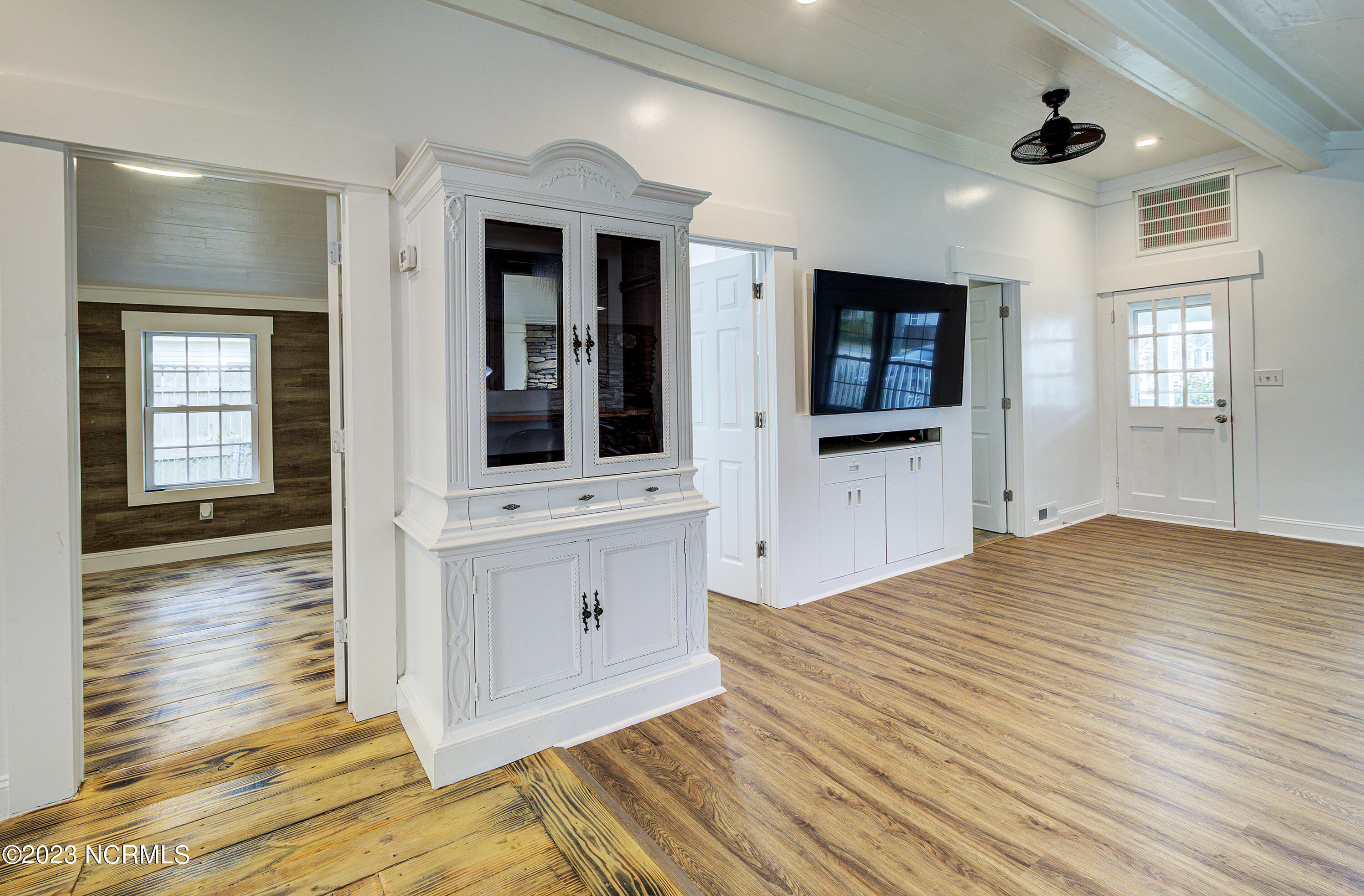 620 Middle Sound Loop Road Wilmington, NC 28411 - Photo 7 of 24 IMG_6164_5_6