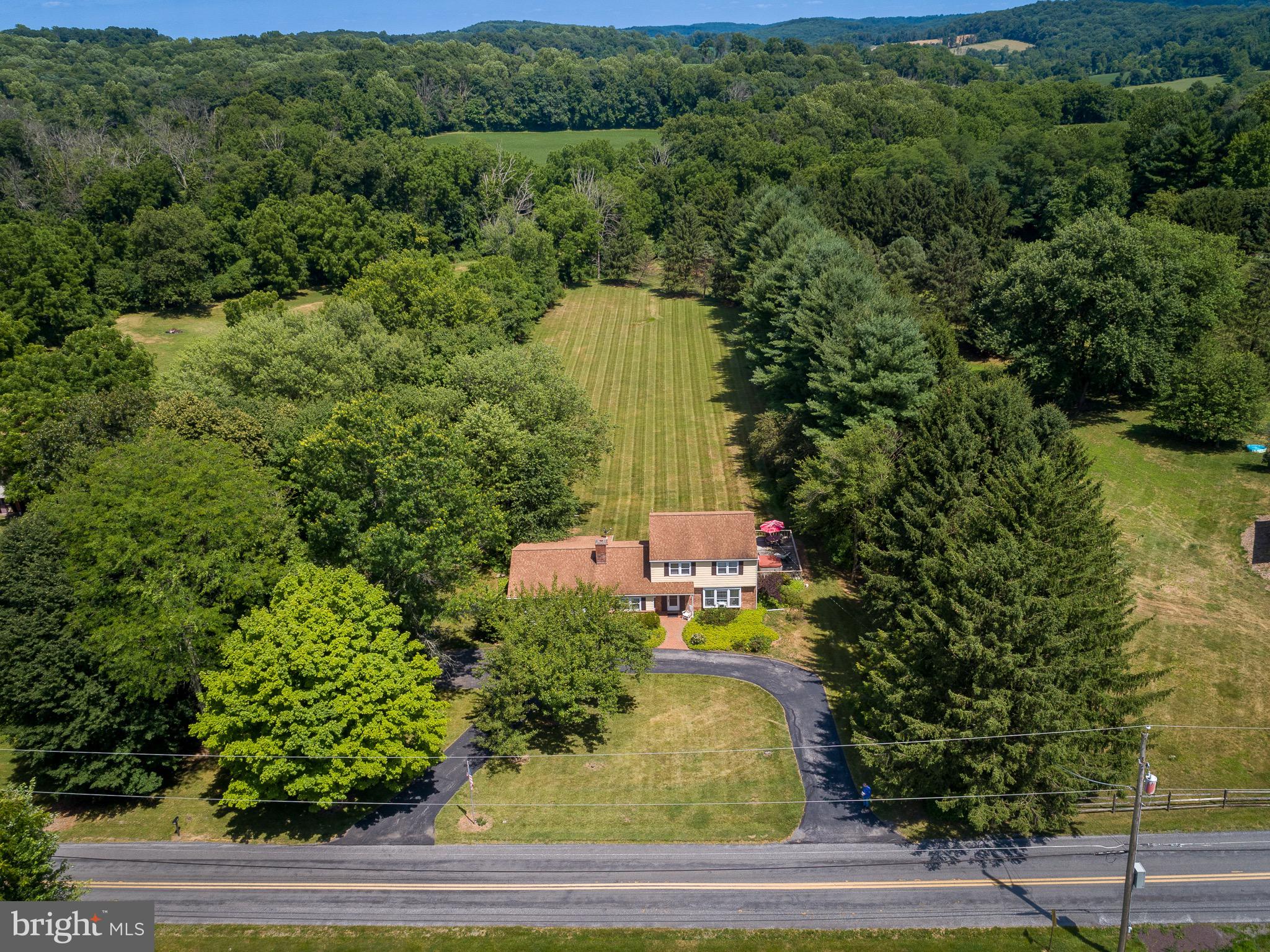 194 Morningside Road Elverson, PA 19520 - Photo 1 of 28 Gallery Image 1