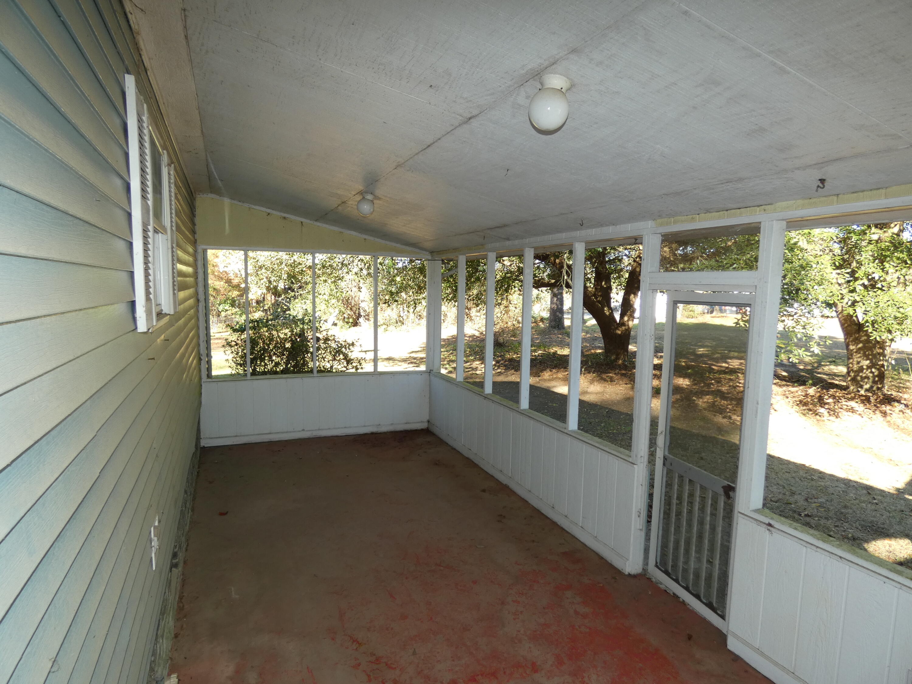 7615 Raccoon Road Manning, SC 29102 - Photo 20 of 28 Gallery Image 20