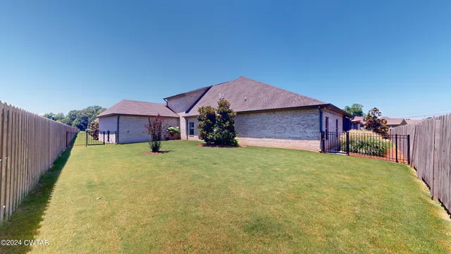 $749,900 | 113 Water Ridge Place, Jackson, TN 38305