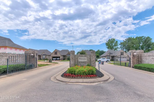 $749,900 | 113 Water Ridge Place, Jackson, TN 38305