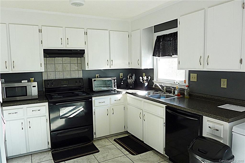 102 Randolph Road, Unit 2 Dallas, NC 28034 - Photo 3 of 9 Gallery Image 3