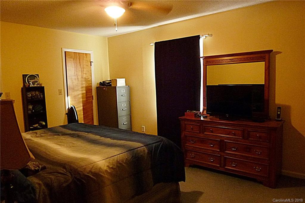 102 Randolph Road, Unit 2 Dallas, NC 28034 - Photo 6 of 9 Gallery Image 6