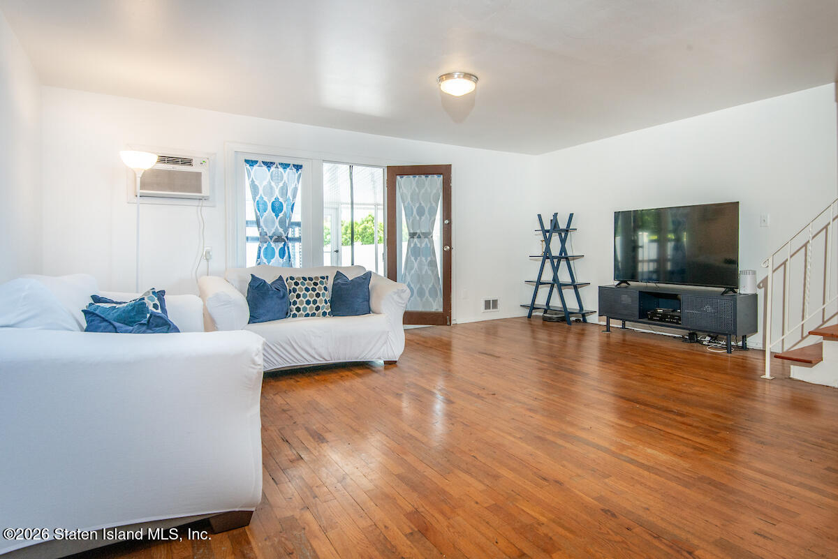 120 Birch Road Staten Island, NY 10303 - Photo 4 of 19 A-10