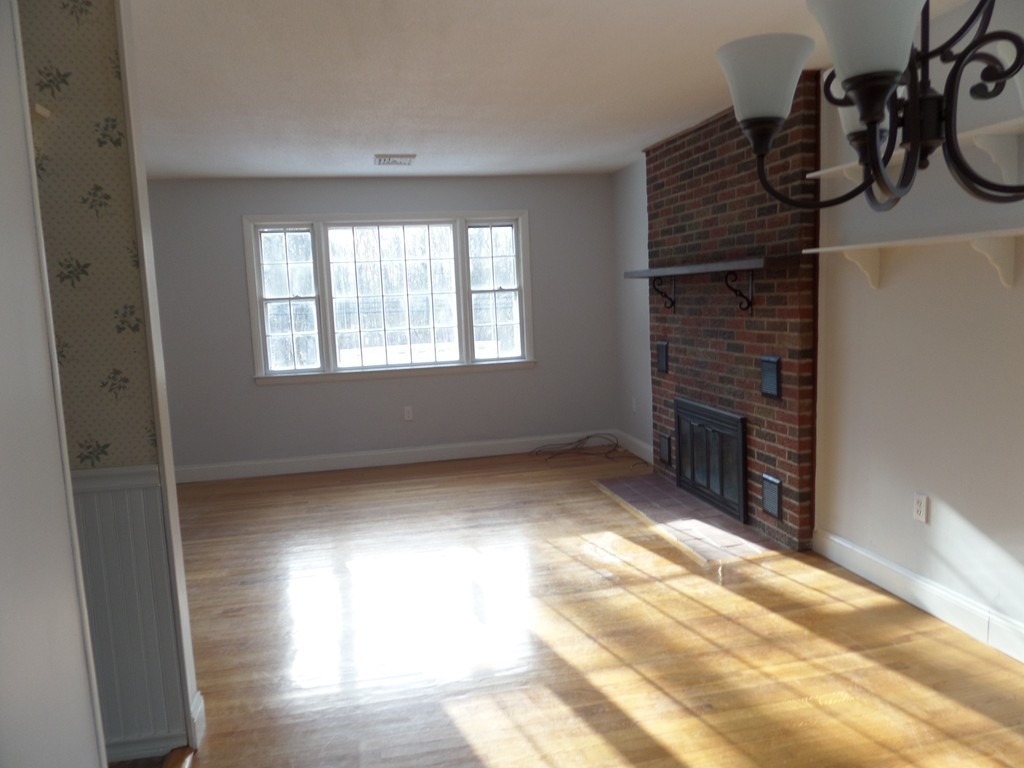 244 Barre Road Oakham, MA 01068 - Photo 9 of 29