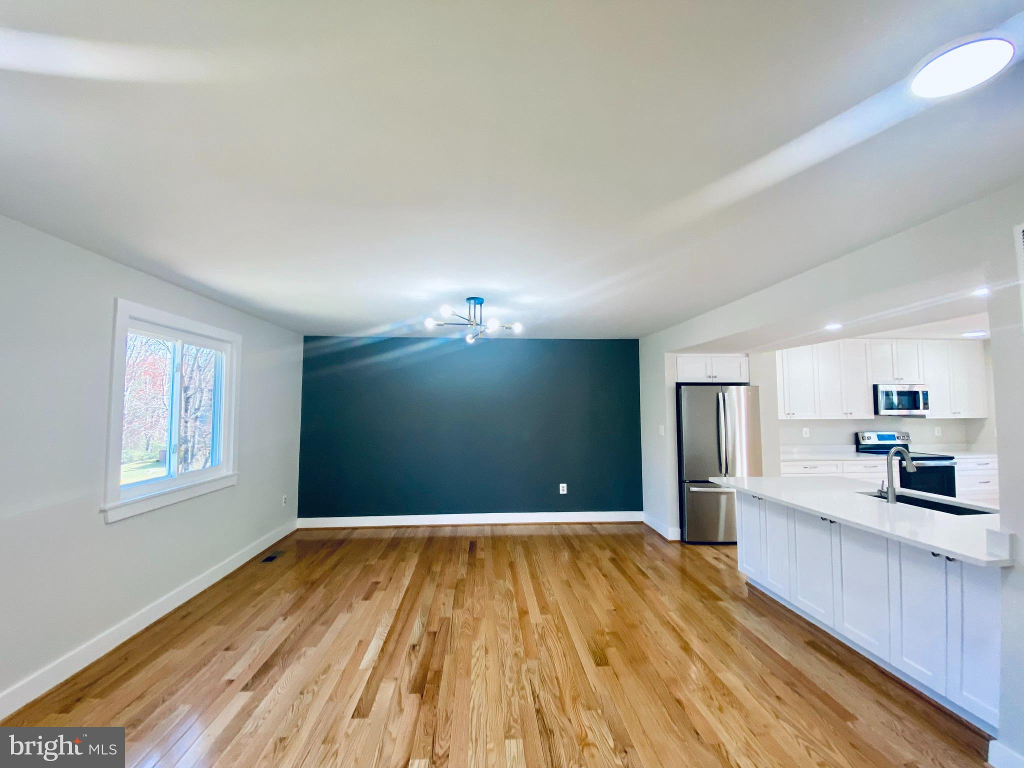 1423 Greenmont Court Reston, VA 20190 - Photo 10 of 31