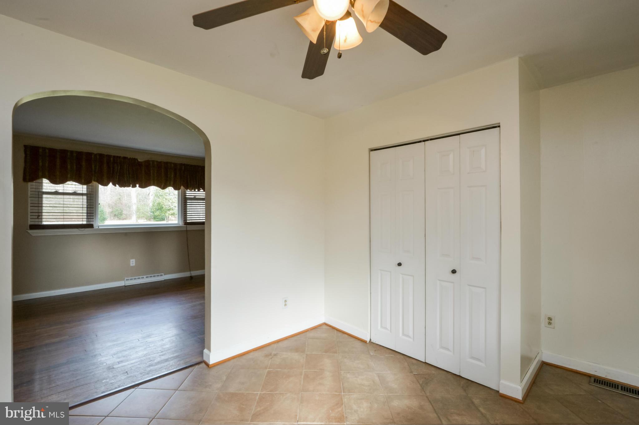 183 Waldo Road Pasadena, MD 21122 - Photo 13 of 20 Kitchen