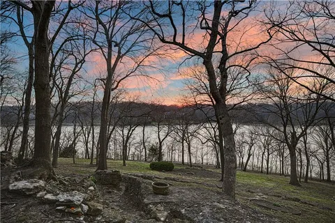 $2,000,000 | 60 Dundee Court, Loch Lloyd, MO 64012