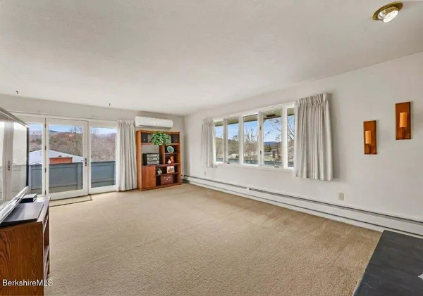 $469,900 | 59 Joan Drive, Pittsfield, MA 01201