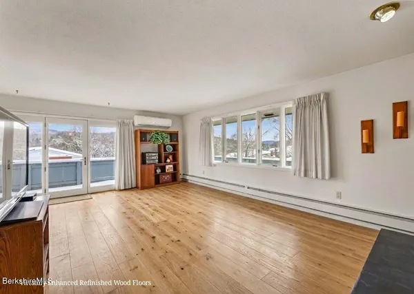 $469,900 | 59 Joan Drive, Pittsfield, MA 01201