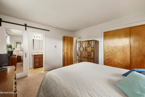 $469,900 | 59 Joan Drive, Pittsfield, MA 01201