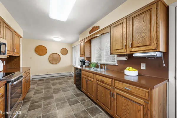 $469,900 | 59 Joan Drive, Pittsfield, MA 01201