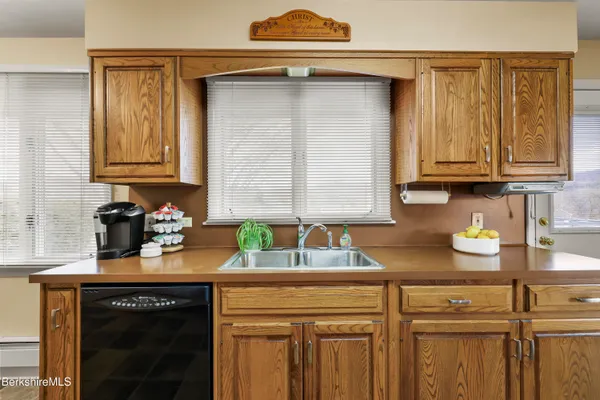 $469,900 | 59 Joan Drive, Pittsfield, MA 01201