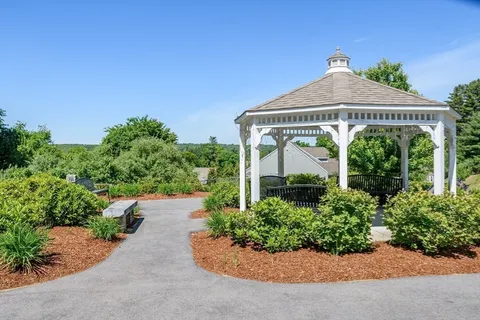 $709,999 | 47 Brooksmont Drive, Unit 47, Holliston, MA 01746