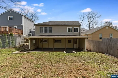 $359,900 | 106 Dupont Avenue, Hopatcong, NJ 07843