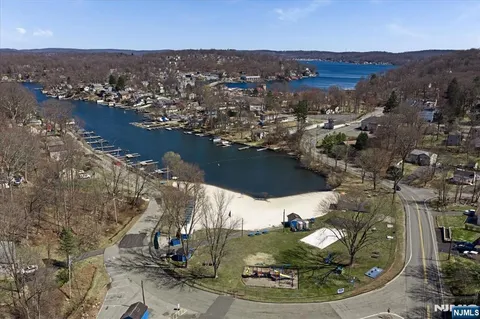 $359,900 | 106 Dupont Avenue, Hopatcong, NJ 07843