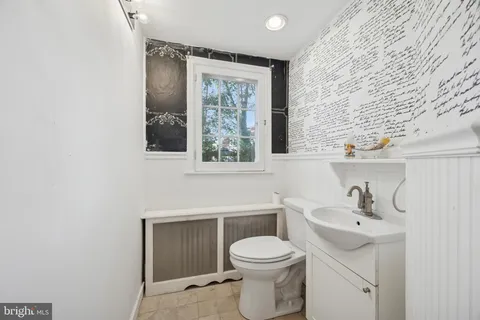 $359,900 | 212 West 24th Street, Chester, PA 19013