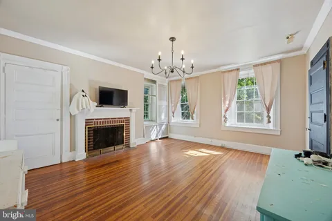 $359,900 | 212 West 24th Street, Chester, PA 19013