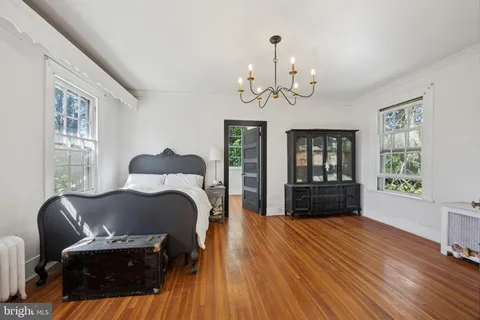 $359,900 | 212 West 24th Street, Chester, PA 19013