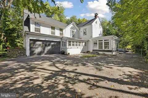 $359,900 | 212 West 24th Street, Chester, PA 19013