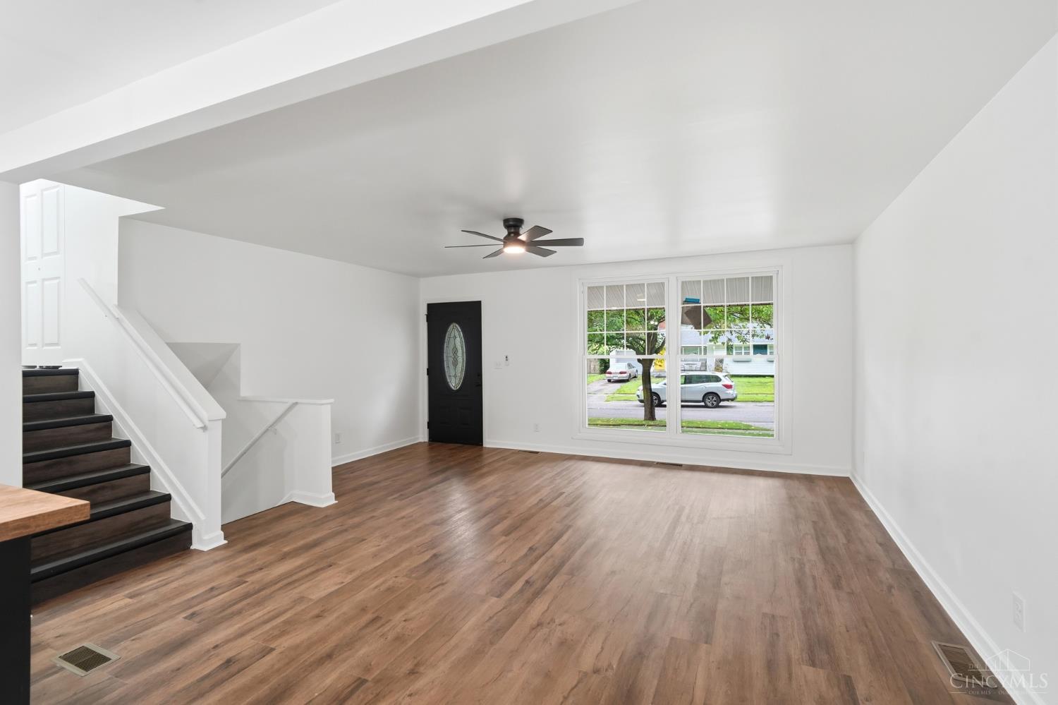 10686 Chelmsford Road Cincinnati, OH 45240 - Photo 7 of 43