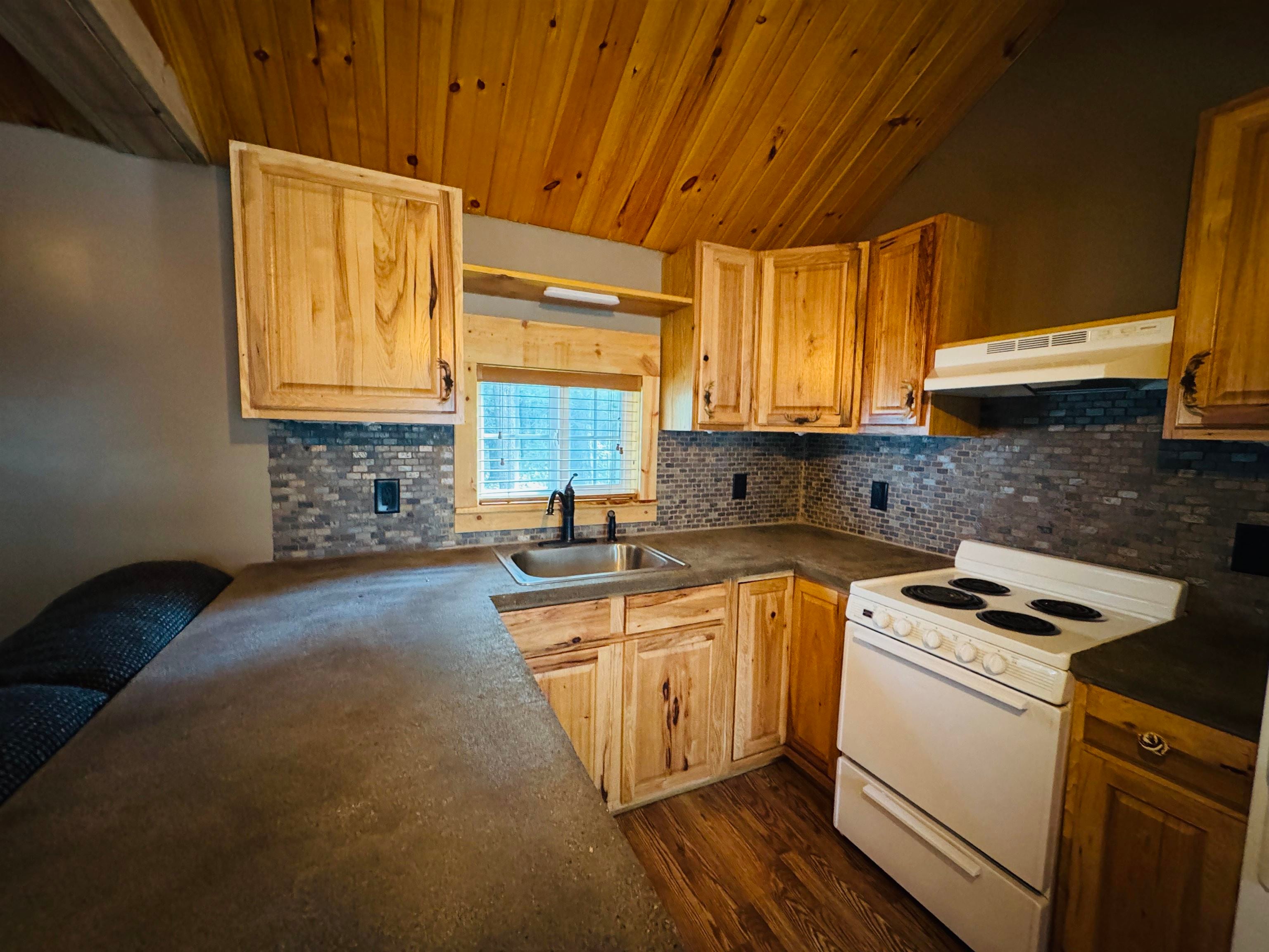 2260 North Stevens Road Lake City, MI 49651 - Photo 14 of 33 Gallery Image 14