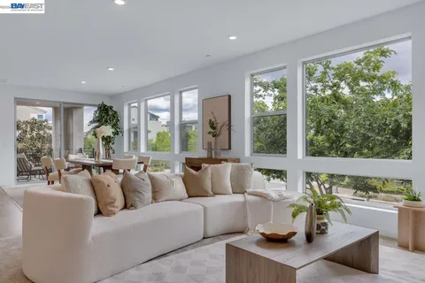 $1,598,888 | 5700 Central Parkway, Unit 202, Dublin, CA 94568