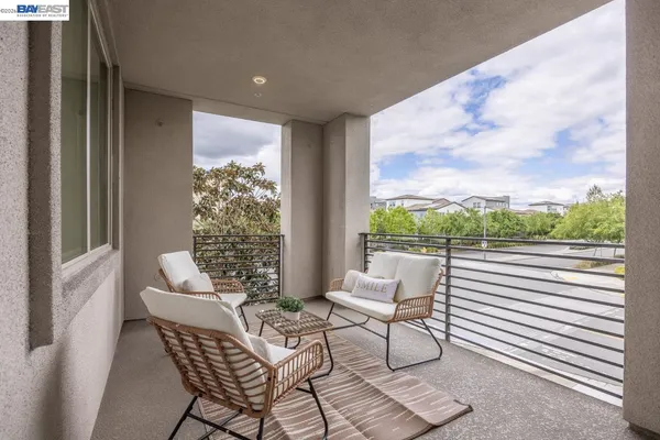 $1,598,888 | 5700 Central Parkway, Unit 202, Dublin, CA 94568