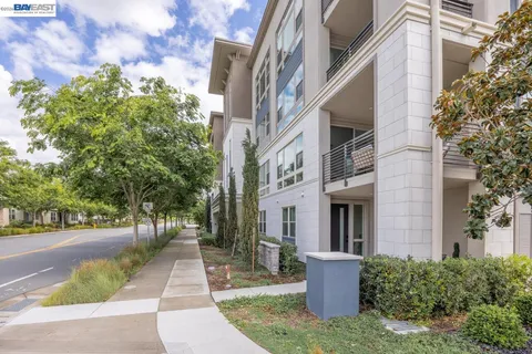 $1,598,888 | 5700 Central Parkway, Unit 202, Dublin, CA 94568