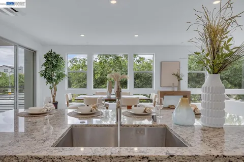 $1,598,888 | 5700 Central Parkway, Unit 202, Dublin, CA 94568