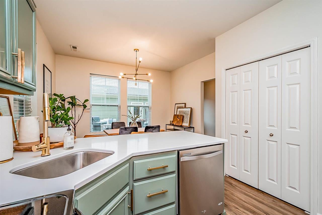 1533 Foster Road Iowa City, IA 52245 - Photo 9 of 20 Gallery Image 9