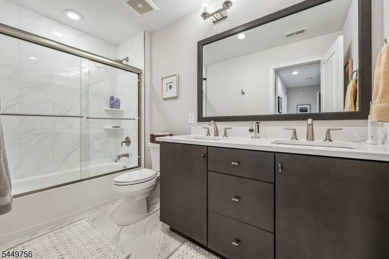 14 Chelsea Road Warren, NJ 07059 - Photo 15 of 21