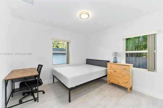 $1,600,000 | 5731 Southwest 62nd Terrace, Miami, FL 33143