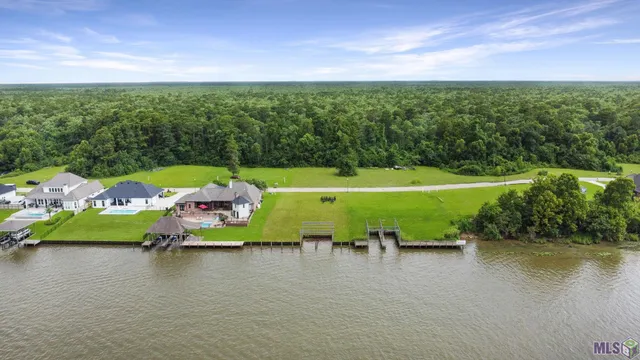 $135,000 | 11512 River Highlands Drive, St. Amant, LA 70774