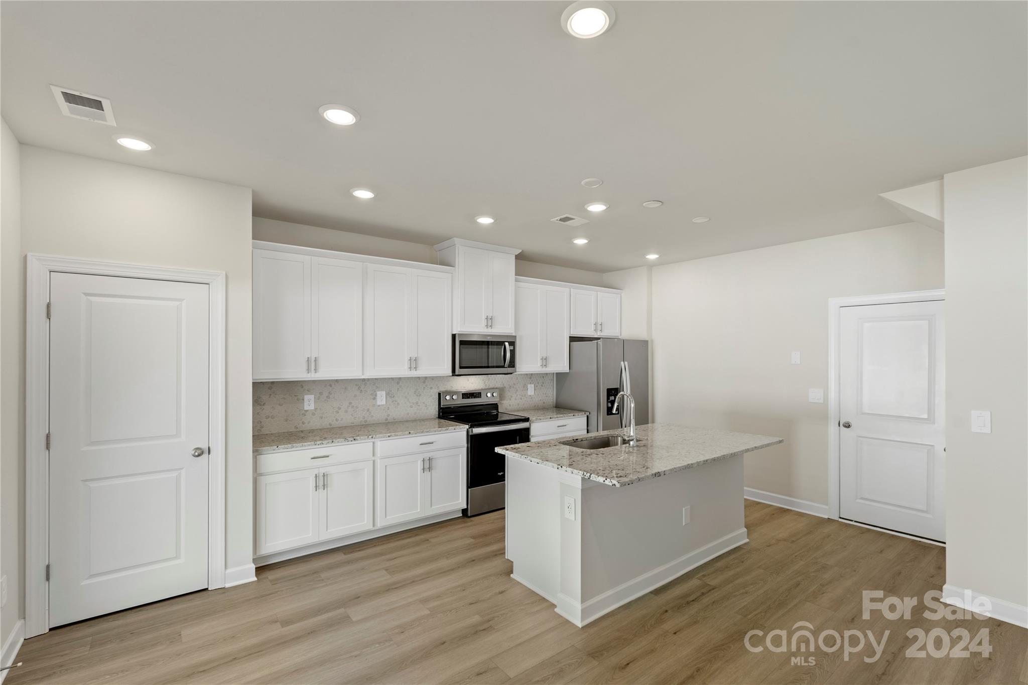 3008 Summit Oaks Road Charlotte, NC 28269 - Photo 13 of 44