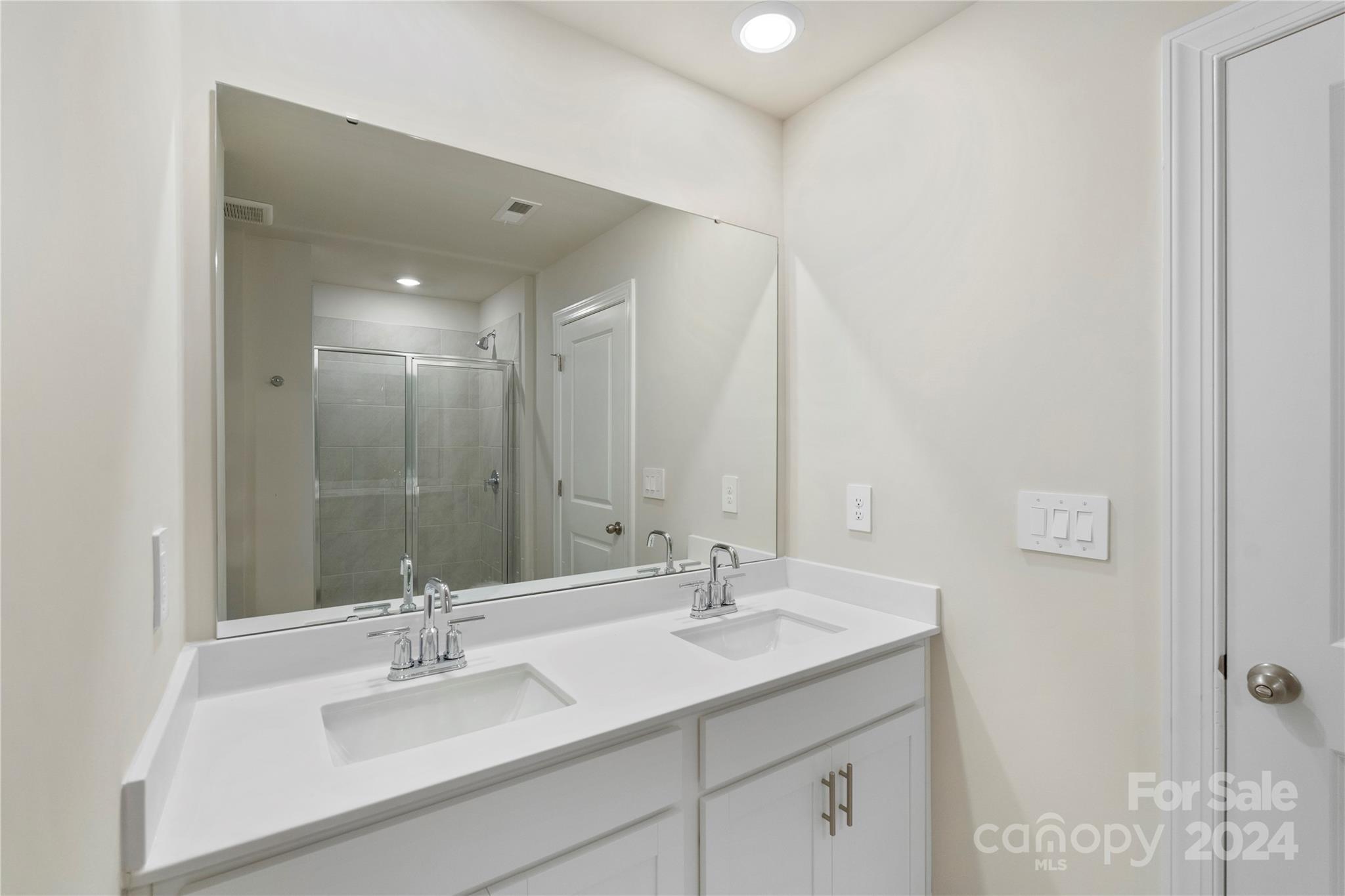 3008 Summit Oaks Road Charlotte, NC 28269 - Photo 31 of 44