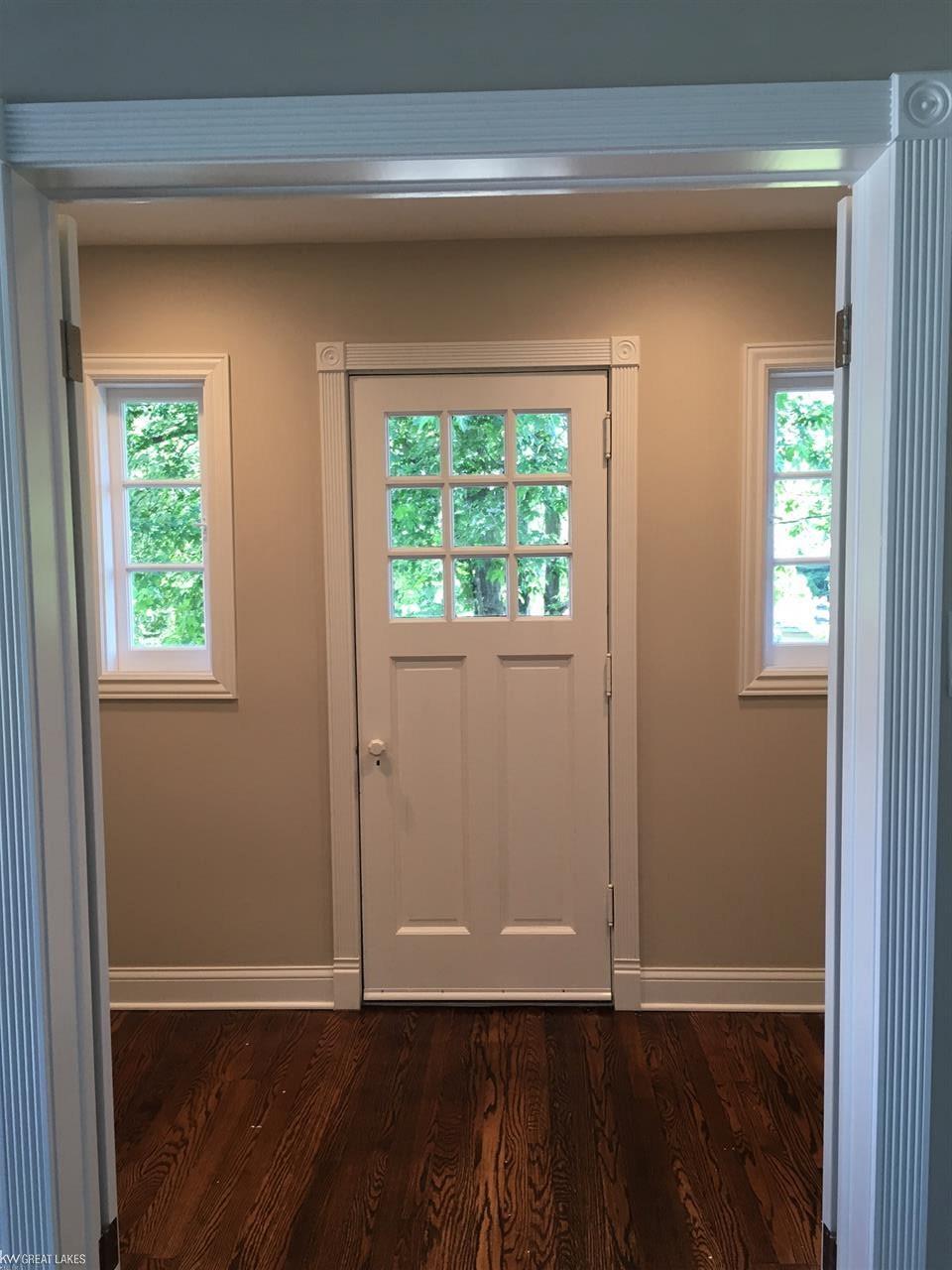 564 Lincoln Road Grosse Pointe, MI 48230 - Photo 24 of 38 Master Closet