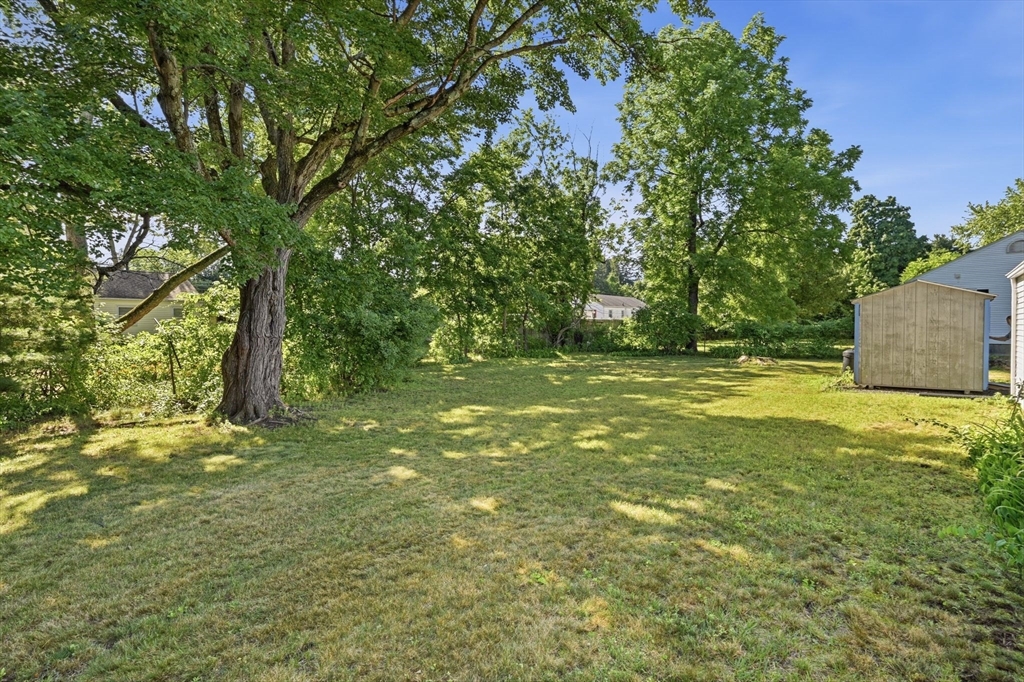 291 Old Farm Road Springfield, MA 01119 - Photo 31 of 34