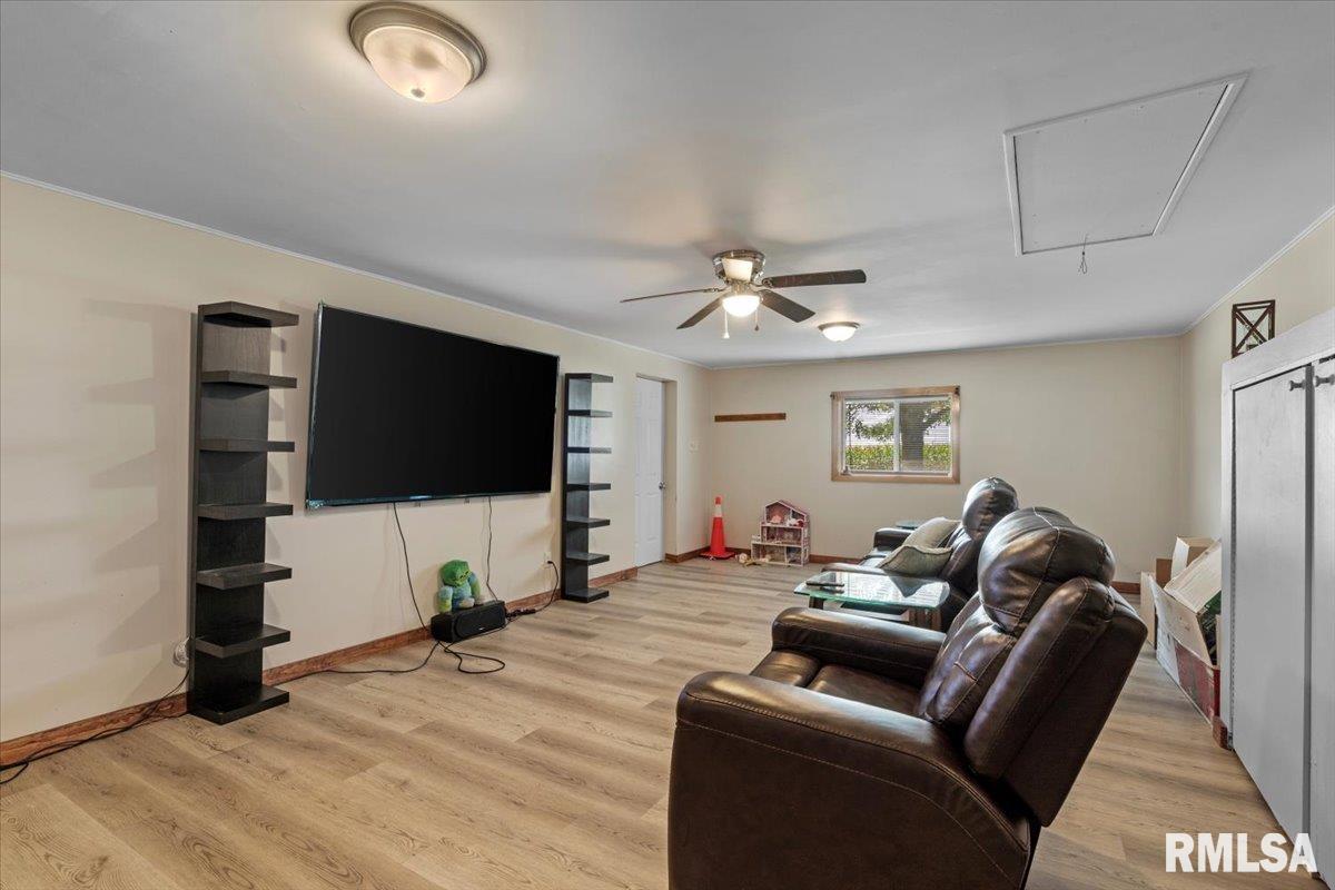 34187 East 6th Road Pawnee, IL 62558 - Photo 17 of 40 Gallery Image 17